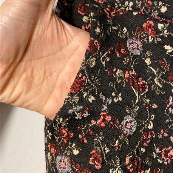 Kookai/ Kookaï | Black Floral Skirt | ✨ POCKETS ✨ - Picture 5 of 8